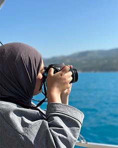 Ferhan Cilgi met camera